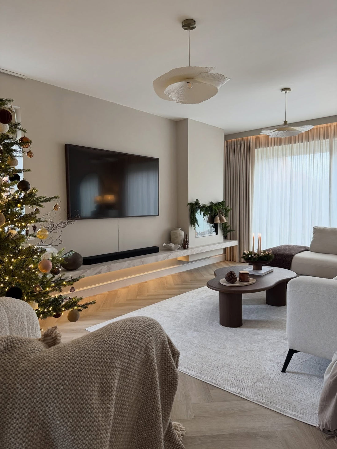 15 Fresh Narrow Living Room Ideas for 2026