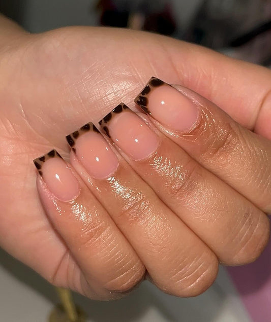 15 Must-See Fall French Tip Nail Ideas 2026