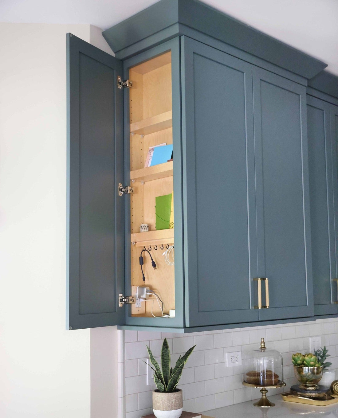 15 Space-Saving Corner Kitchen Cabinet Ideas 2026