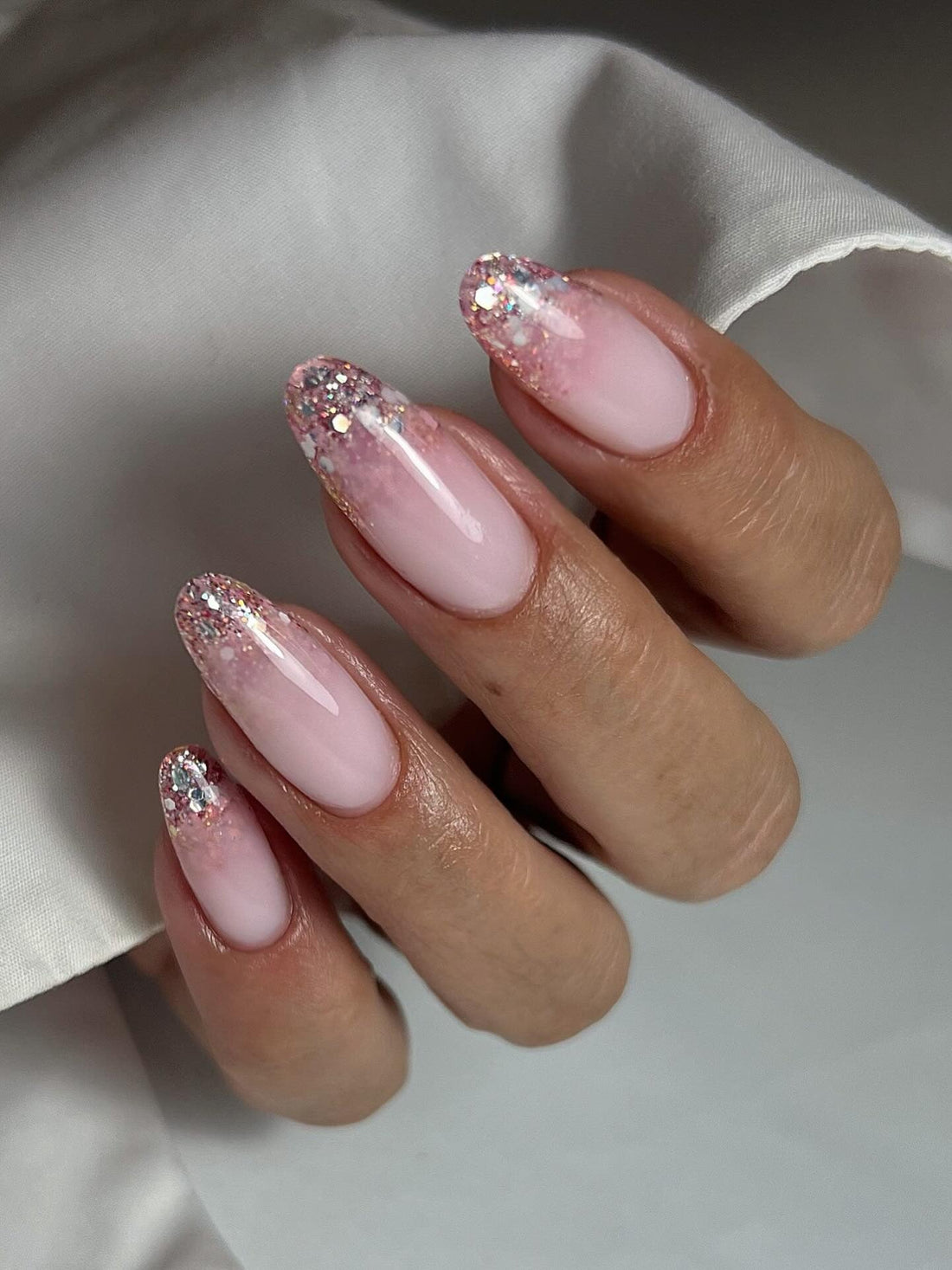 15 Modern White Ombre Nail Ideas for 2026