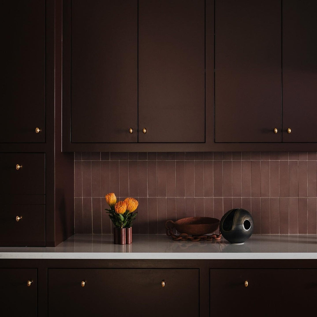 15 Stylish Brown Kitchens for 2026