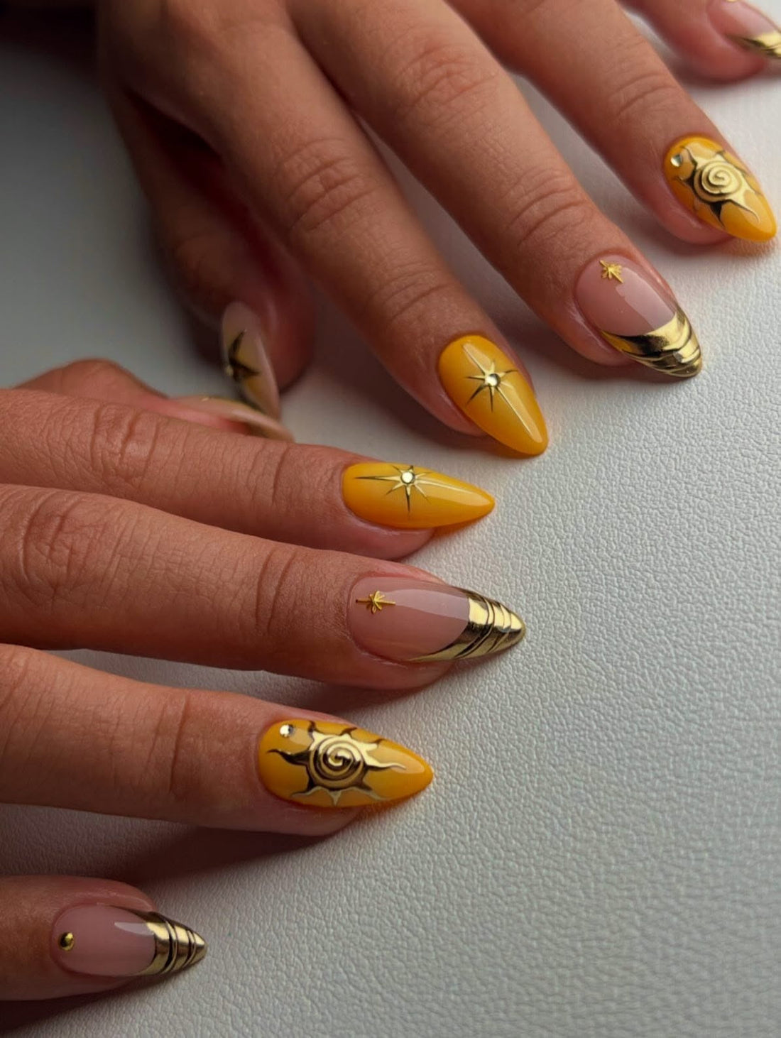 15 Best Gold Foil Nail Ideas 2026