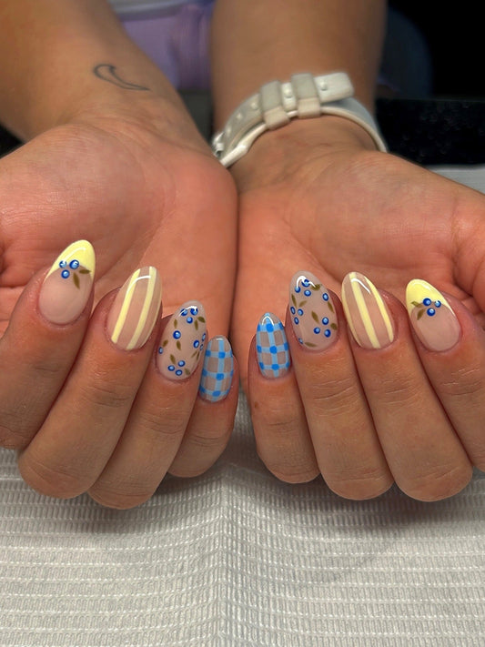 15 Must-Try Short Spring Nail Ideas This Season 2026