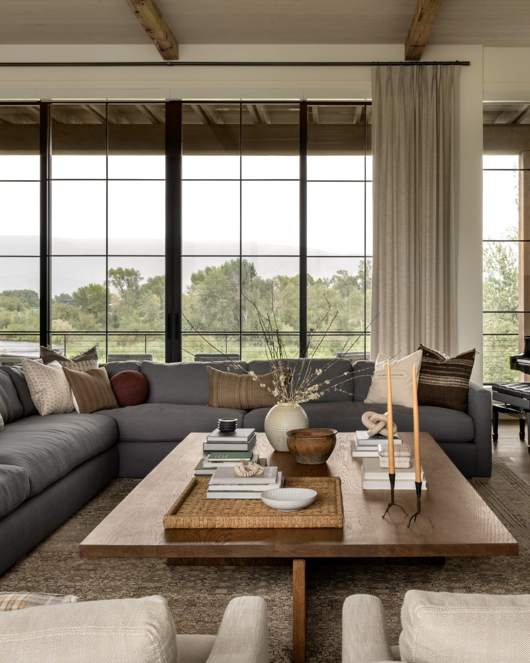 15 Black and Grey Living Room Ideas with Modern Flair