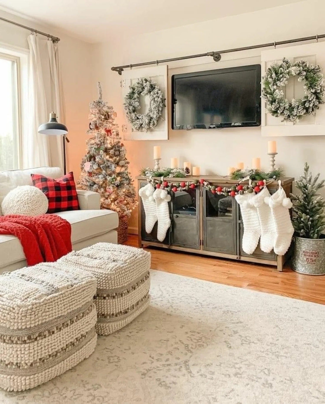 15 Elegant Christmas Living Room Ideas for Instant Charm