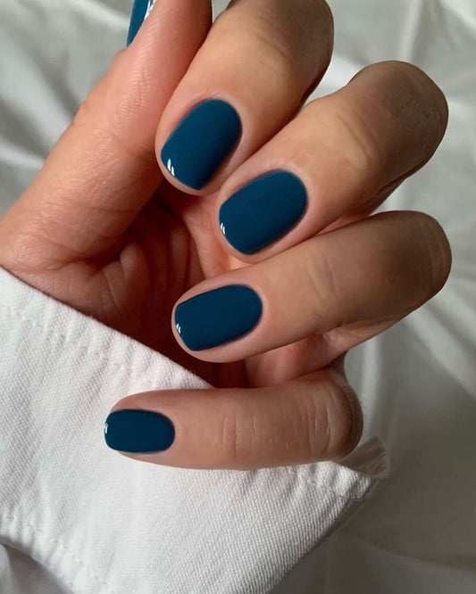 15 Must-Try Blue Nails for 2026