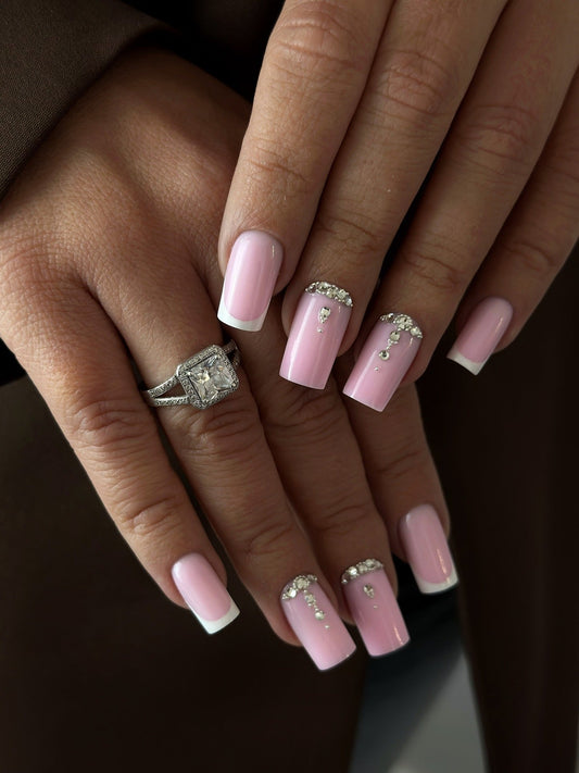 15 Trendy Square French Tip Nails 2026