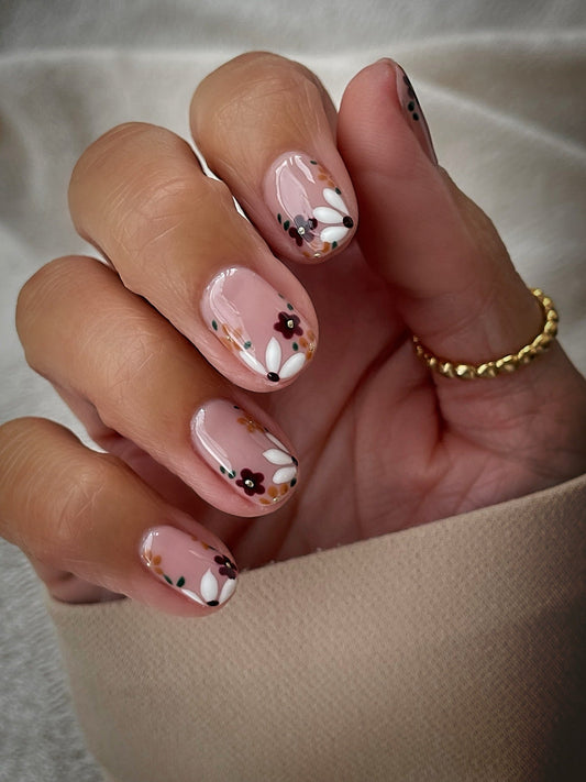 15 Easy Autumn Nail Ideas with Simple Nail Art for 2026