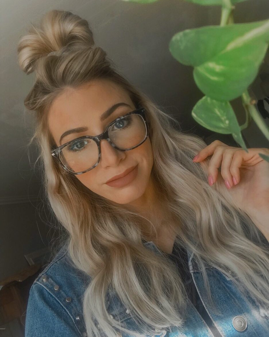15 Stunning Top Knot Hairstyles 2026