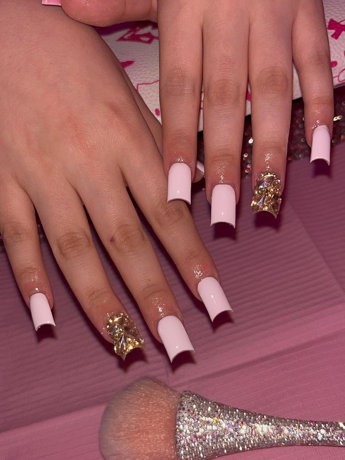 15 Cute Coffin Nail Ideas with Clean Designs