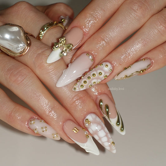 15 Fresh Gold and White Nail Ideas 2026