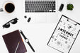 Free Clipboard Mockup With Internet Objects Psd