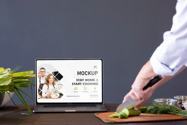 Free Close-Up Hand Cutting Vegetable With Knife Psd