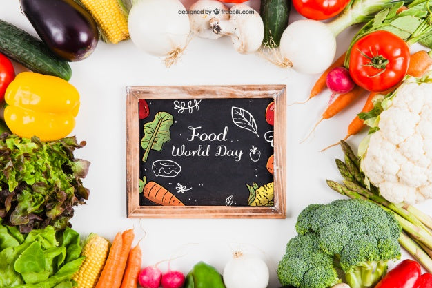 Free Fresh Vegetables Mockup With Slate In Middle Psd