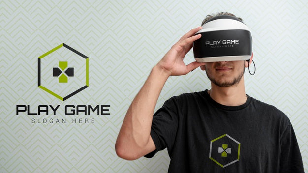 Free Front View Guy Wearing Vr Glasses Psd