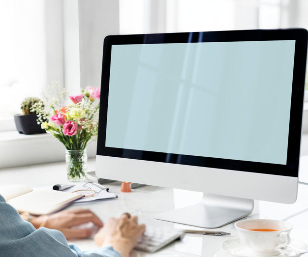 Free Hands Typing With A Mockup Computer Screen Psd