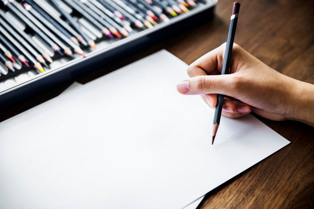 Free Illustrationist Workspace Concept With Copyspace Psd