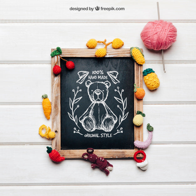 Free Knitting Mockup With Slate And Fruits Psd