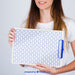 Free Mockup Concept Of Woman Holding Clipboard Horizontally Psd