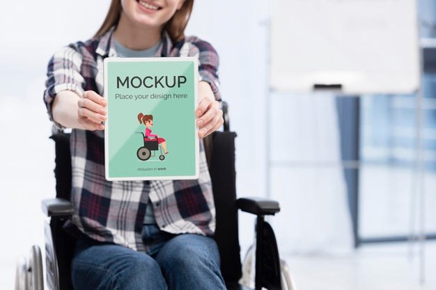 Free Smiley Woman In Wheelchair At Work With Copy Space Psd