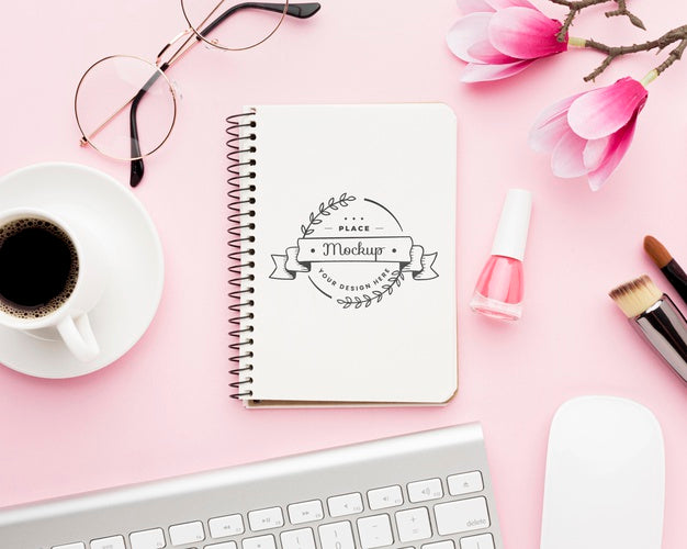 Free Top View Of Desk Concept Mock-Up Psd