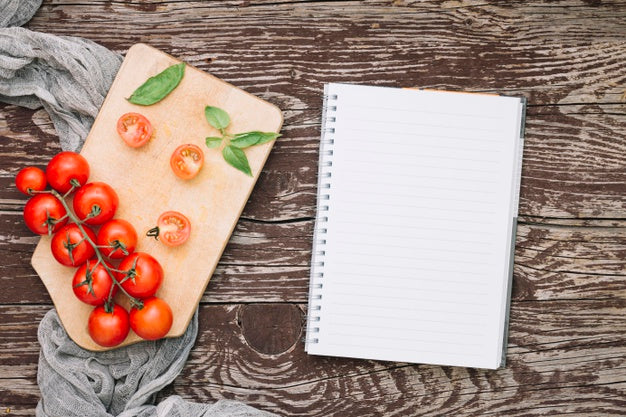 Free Top View Tomatoes On Table Psd