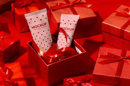 Free Valentines Day Still Life With Makeup Mockup Psd